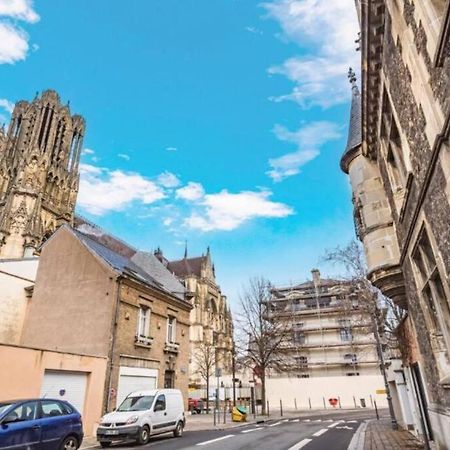 Fire, Appartement Vue Cathedrale Reims Dış mekan fotoğraf