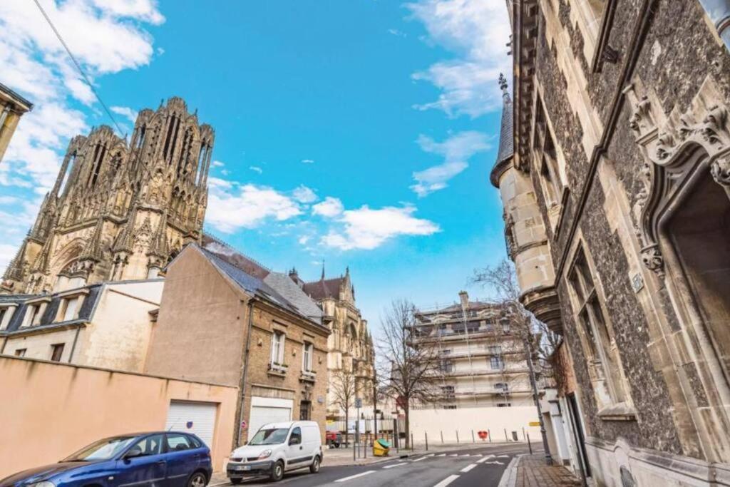 Fire, Appartement Vue Cathedrale Reims Dış mekan fotoğraf